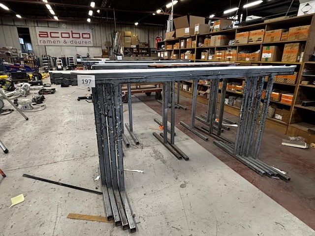 Lot metalen schragen - afbeelding 1 van  4