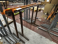 Lot metalen schragen - afbeelding 1 van  2