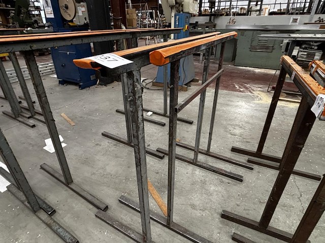 Lot metalen schragen - afbeelding 1 van  2