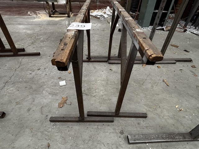 Lot metalen schragen - afbeelding 1 van  2