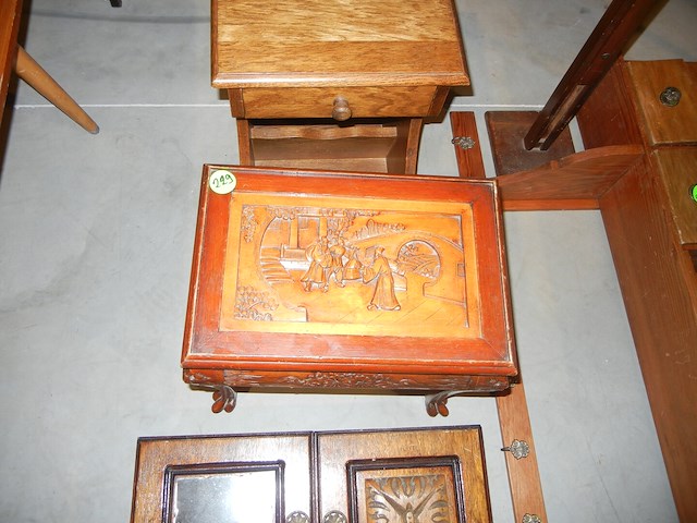 Lot meubels - afbeelding 1 van  2