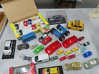 Lot miniaturen en divers - afbeelding 1 van  7