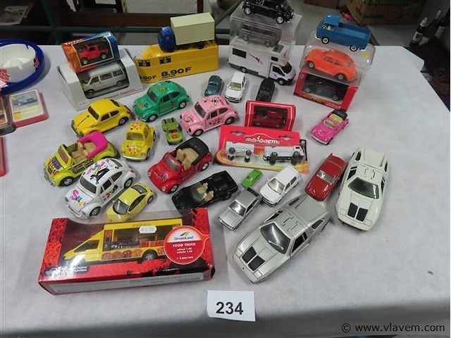 Lot miniaturen en divers - afbeelding 1 van  7