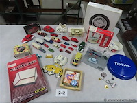 Lot miniaturen en divers - afbeelding 1 van  12