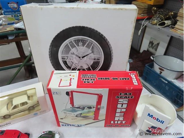 Lot miniaturen en divers - afbeelding 8 van  12