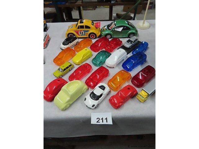 Lot miniaturen, oa plastic modellen - afbeelding 1 van  3