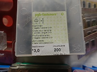 Lot montagemateriaal - afbeelding 14 van  14