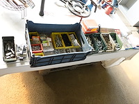 Lot montagemateriaal - afbeelding 1 van  14