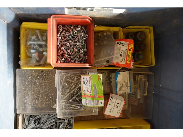 Lot montagemateriaal - afbeelding 3 van  14