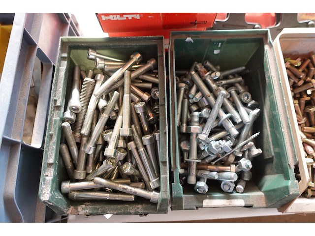 Lot montagemateriaal - afbeelding 6 van  14