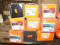 Lot montagematerialen spit - afbeelding 2 van  3
