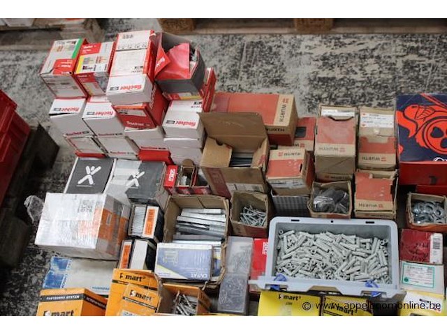Lot montagematerialen - afbeelding 3 van  3