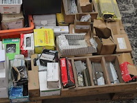 Lot montagematerialen - afbeelding 2 van  3