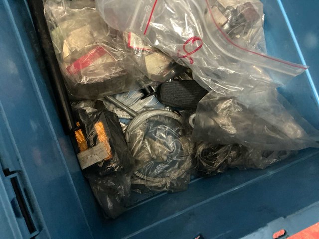 Lot motorfiets onderdelen - afbeelding 2 van  4