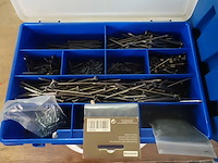 Lot nagels - afbeelding 2 van  5