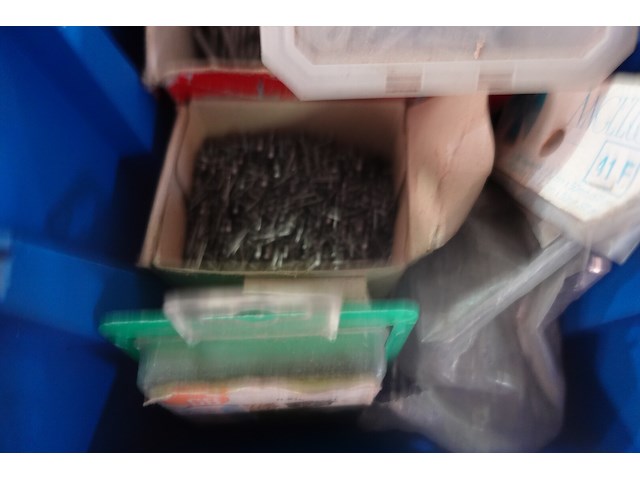 Lot nagels - afbeelding 4 van  5