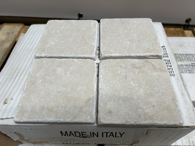 Lot natuursteen faiences 2,5m² - afbeelding 1 van  2