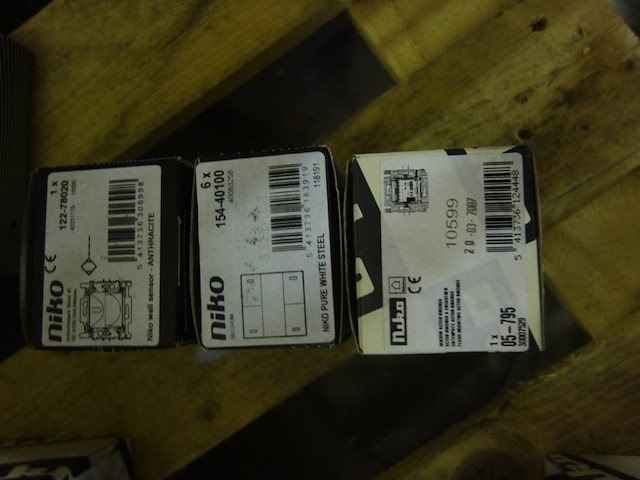 Lot niko - afbeelding 7 van  9