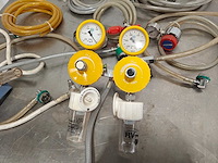 Lot of pressure regulators and hoses - afbeelding 2 van  6