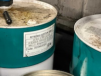 Lot olievaten met diverse olie en opvanbakken - afbeelding 13 van  24