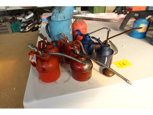 Lot olievatjes en trechter - afbeelding 2 van  3