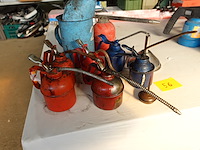 Lot olievatjes en trechter - afbeelding 2 van  3