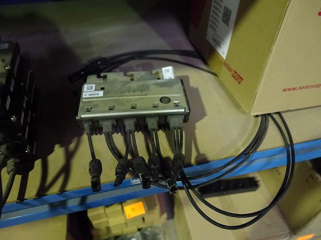 Lot omvormers - afbeelding 12 van  15