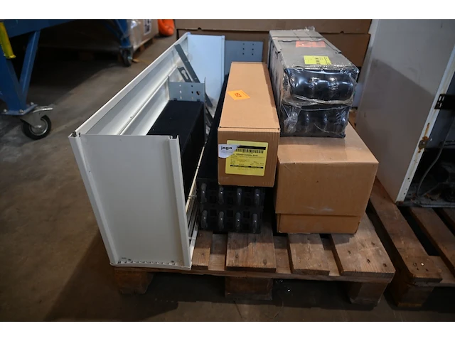 Lot onderdelen jaga - afbeelding 1 van  5