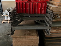 Lot onderdelen palletstelling - afbeelding 2 van  2