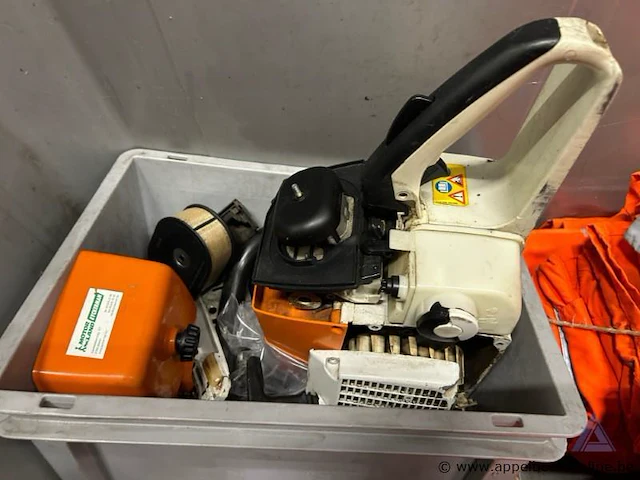 Lot onderdelen voor motorzagen, inclusief 3 zaagbladen stihl, 45 cm - afbeelding 2 van  5