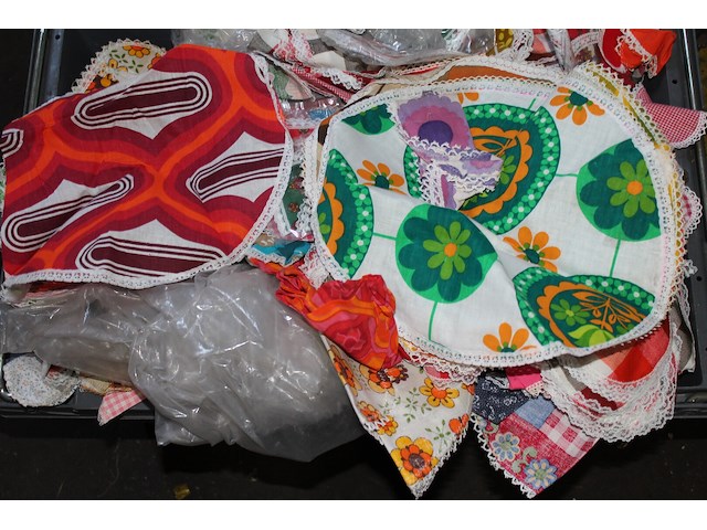 Lot onderleggers diverse kleuren - afbeelding 1 van  2