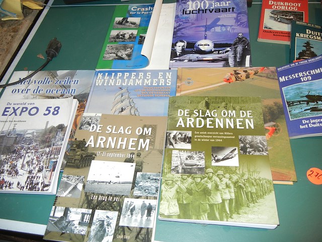 Lot oorlogsboeken - afbeelding 2 van  2