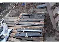 Lot opbouw carrosserieonderdelen - afbeelding 1 van  3