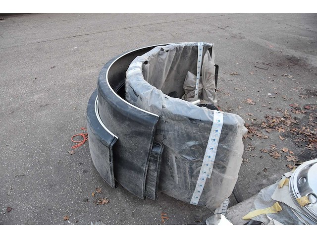 Lot opbouw carrosserieonderdelen - afbeelding 2 van  3