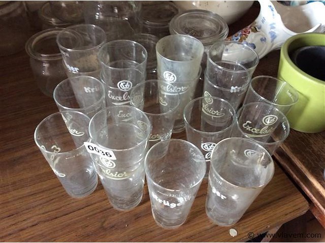 Lot oude bierglazen - afbeelding 1 van  2