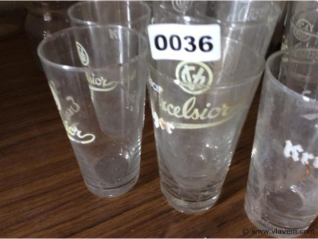Lot oude bierglazen - afbeelding 2 van  2