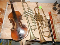 Lot oude muziekinstrumenten - afbeelding 1 van  1