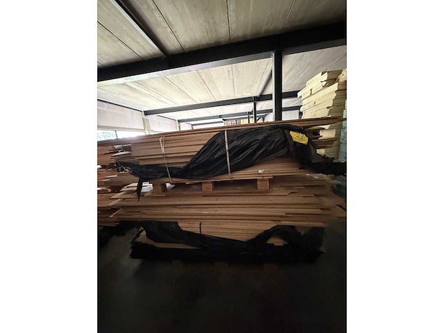 Lot parket - afbeelding 1 van  2