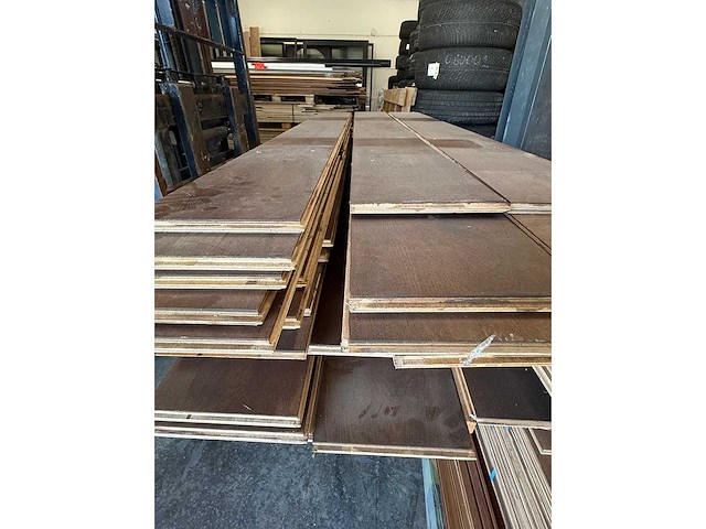 Lot parket - afbeelding 2 van  3