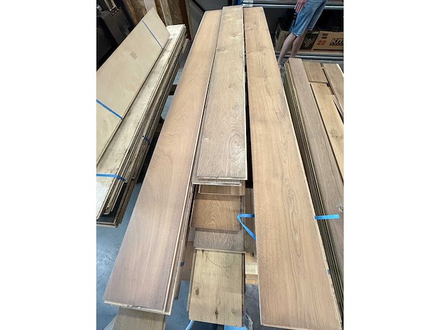 Lot parket - afbeelding 1 van  3