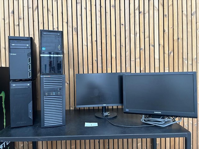 Lot pc materiaal - afbeelding 1 van  7