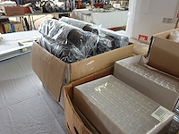 Lot plastieken bekers, tassen en glaasjes - afbeelding 15 van  16