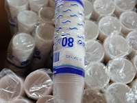 Lot plastieken bekers, tassen en glaasjes - afbeelding 8 van  16