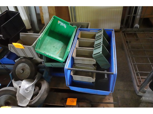 Lot plastieken stapelbakken - afbeelding 4 van  4