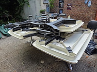 Lot plastieken terrastafels en stoelen - afbeelding 7 van  10