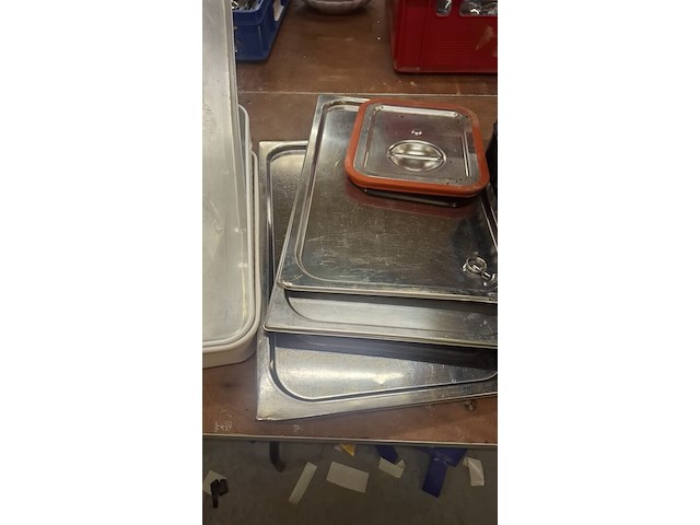 Lot plateaus en gastro deksels - afbeelding 2 van  2