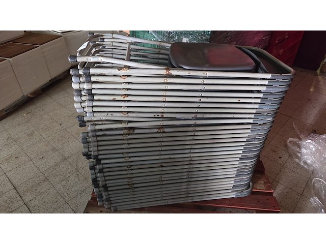 Lot plooistoelen - afbeelding 1 van  1