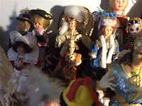 Lot poppen diverse landen - afbeelding 2 van  2