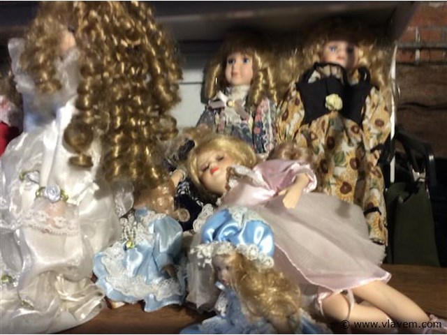 Lot poppen porselein - afbeelding 2 van  3