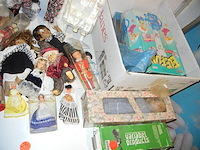 Lot poppen - afbeelding 2 van  2